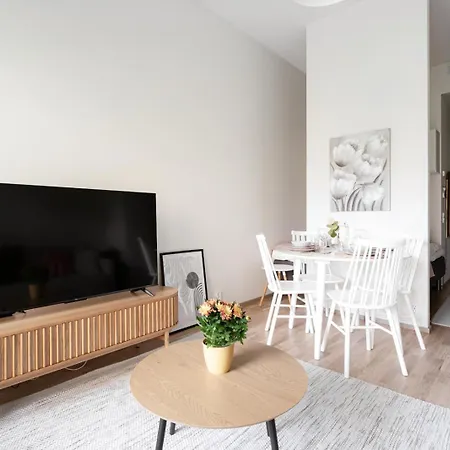 Vapari - Soccer Stadium By In! 4*